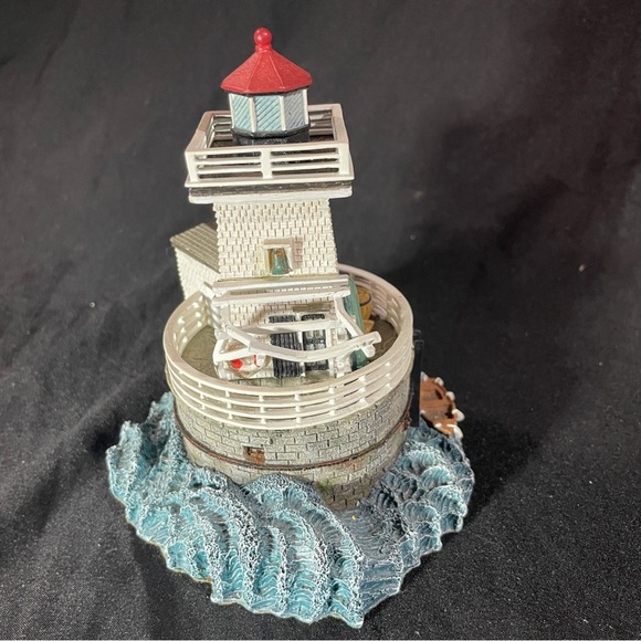 Harbour Lights, Cold Spring Harbor lighthouse - Picture 1 of 9